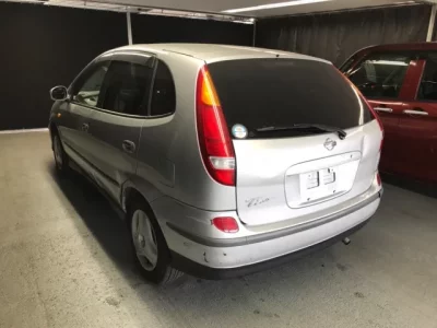 Nissan TINO