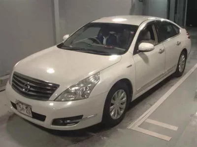 Nissan TEANA