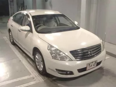 Nissan TEANA