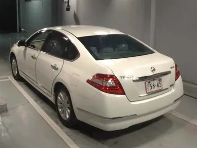 Nissan TEANA