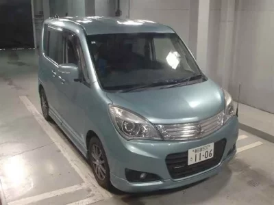 Mitsubishi DELICA D2
