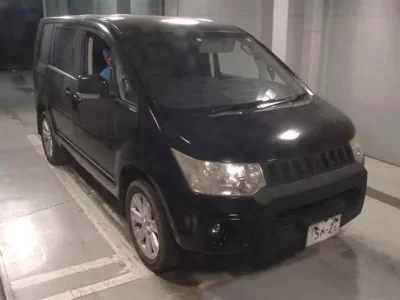 Mitsubishi DELICA D5