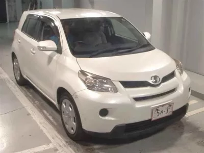 Toyota IST
