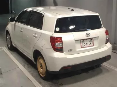 Toyota IST
