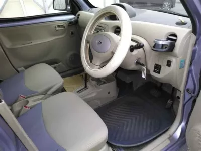 Daihatsu Esse