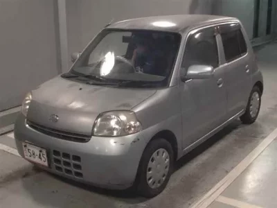 Daihatsu Esse