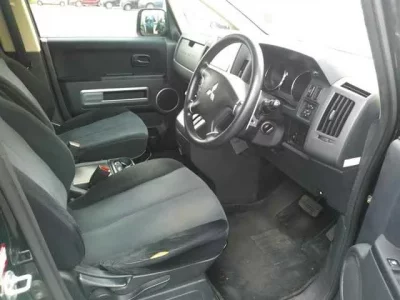Mitsubishi DELICA D5