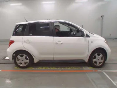 Toyota IST