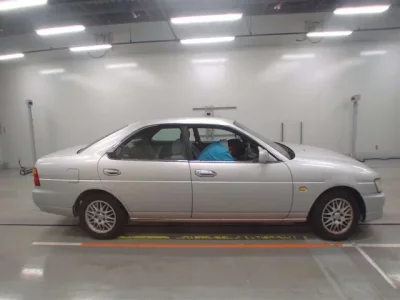 Nissan LAUREL