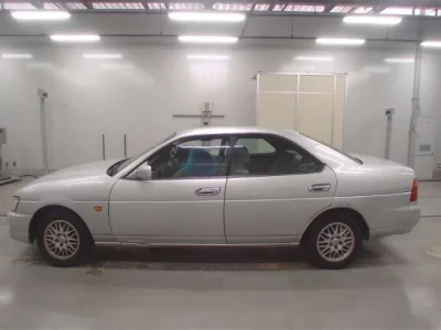 Nissan LAUREL