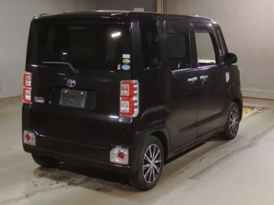 Toyota PIXIS MEGA