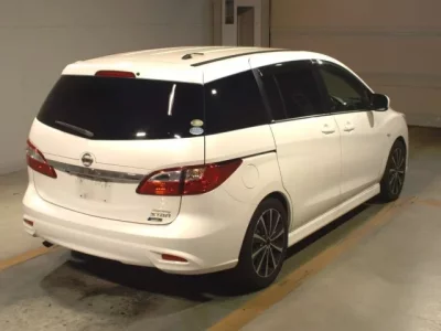 Nissan LAFESTA