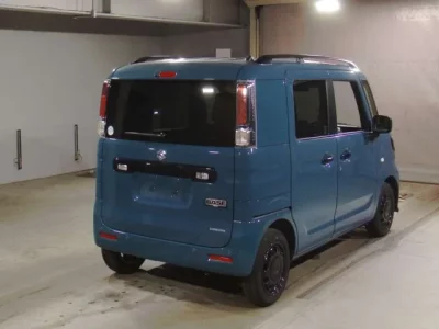 Suzuki SPACIA BASE