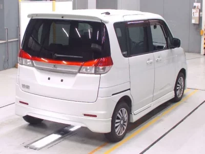 Mitsubishi DELICA D2