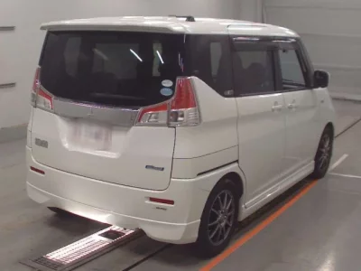 Mitsubishi DELICA D2