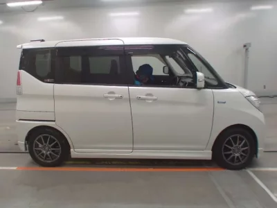 Mitsubishi DELICA D2