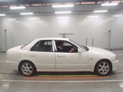 Nissan SKYLINE