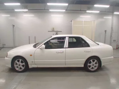 Nissan SKYLINE