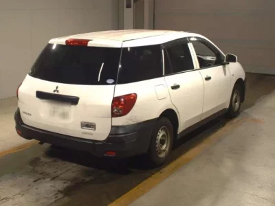 Mitsubishi LANCER VAN