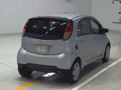 Mitsubishi I