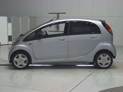 Mitsubishi I