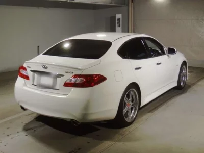 Nissan FUGA