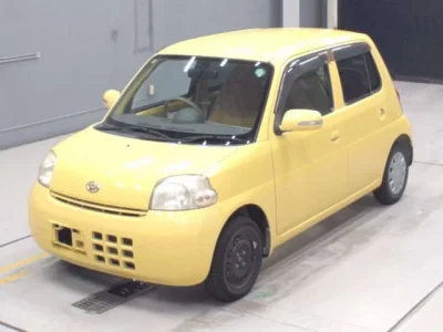 Daihatsu Esse