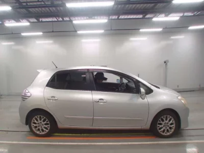 Toyota BLADE