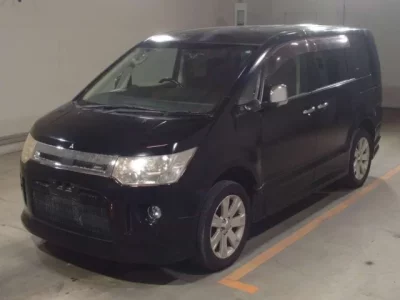 Mitsubishi DELICA D5