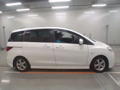 Nissan LAFESTA