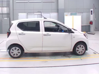 Daihatsu MIRA E S