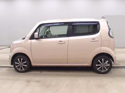 Suzuki MRWAGON