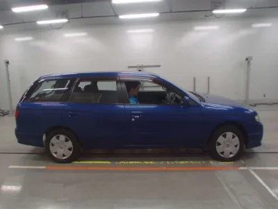 Nissan AVENIR WAGON