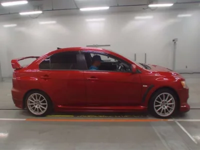 Mitsubishi LANCER