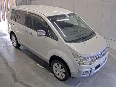 Mitsubishi DELICA D5