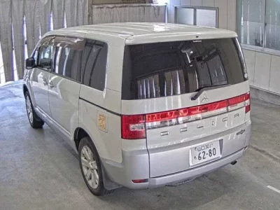 Mitsubishi DELICA D5