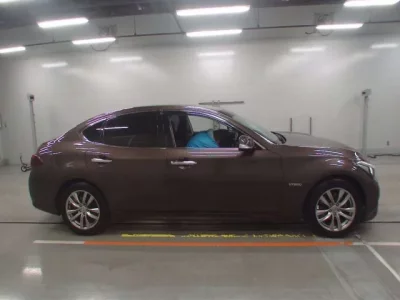Nissan FUGA