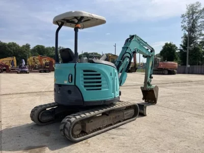 YANMAR VIO30-6