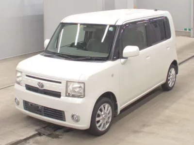 Toyota PIXIS SPACE