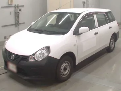 Nissan AD