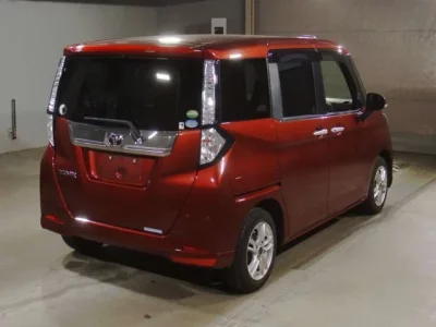 Toyota TANK