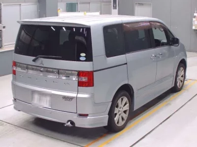Mitsubishi DELICA D5