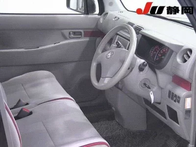 Toyota PIXIS SPACE