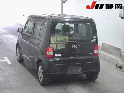 Toyota PIXIS SPACE