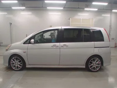 Toyota ISIS