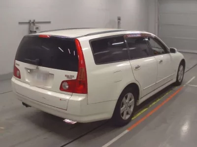 Nissan STAGEA