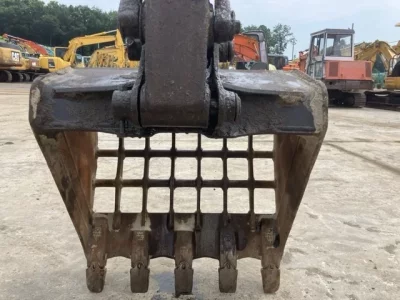 KOMATSU PC30MR-3