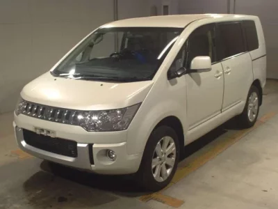 Mitsubishi DELICA D5