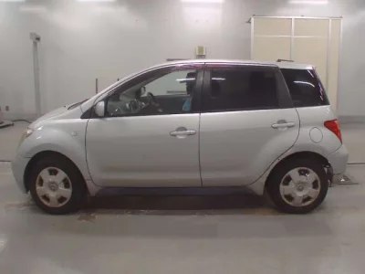Toyota IST