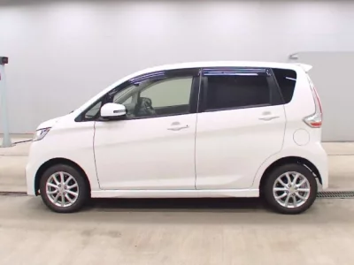 Mitsubishi EK CUSTOM